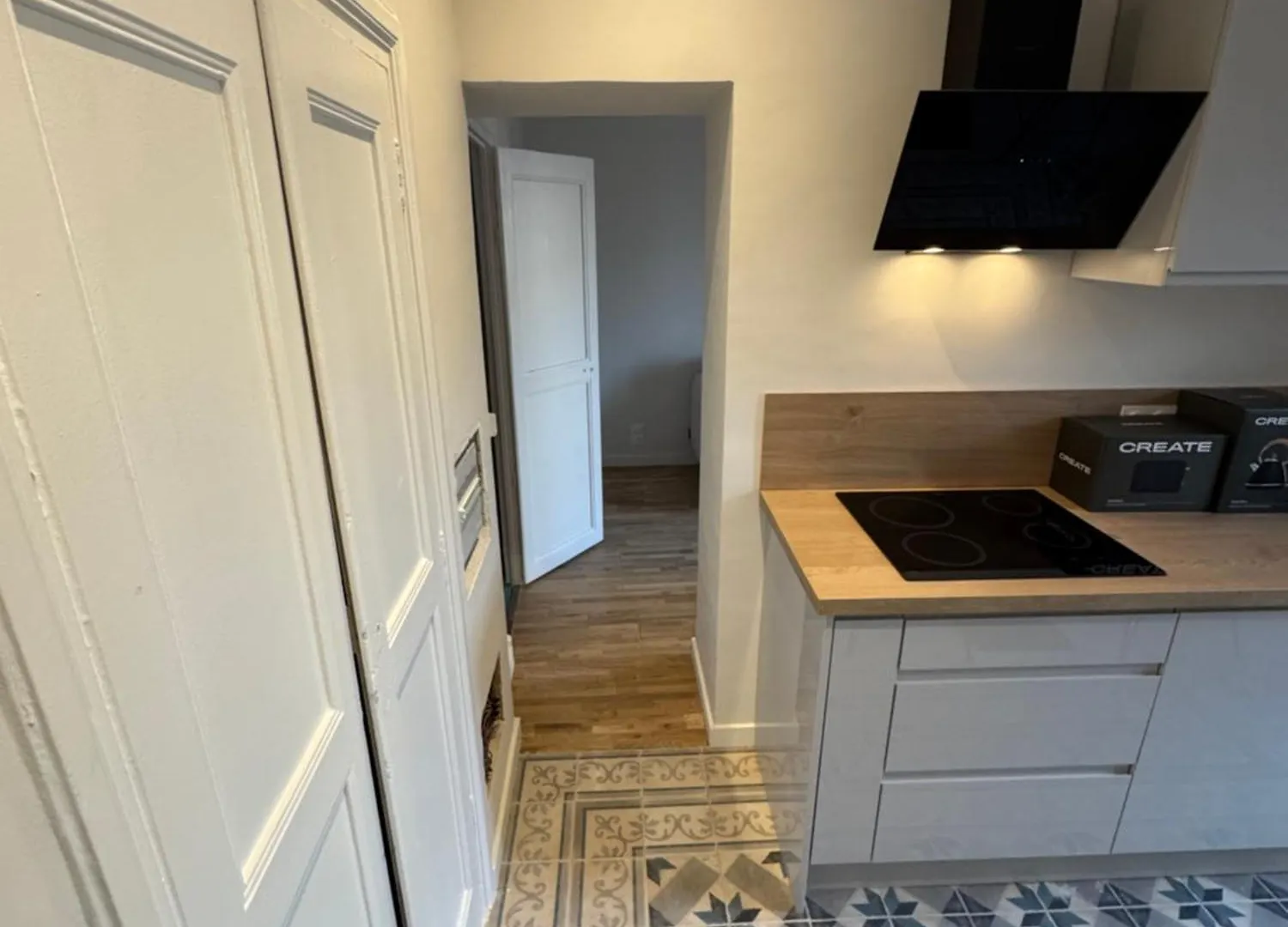 #202-Heart Of Vieil Antibes - Place Nationale-High-End Newly Renovated & Furnished Appartment Daire